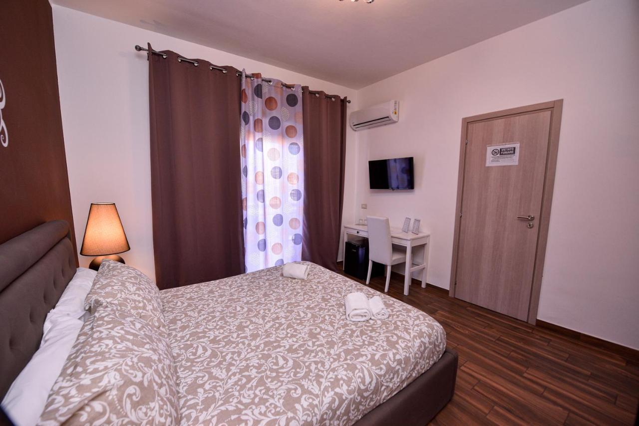 Symposium Bed&Breakfast Aeroporto di Catania Fontana Rossa Esterno foto