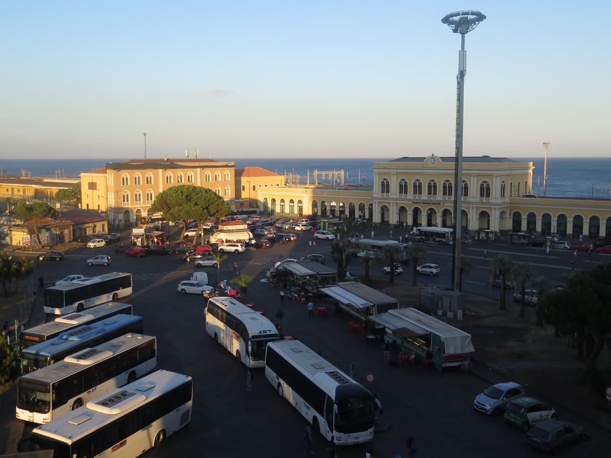 Symposium Bed&Breakfast Aeroporto di Catania Fontana Rossa Esterno foto